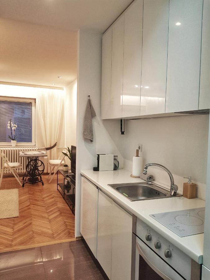 Uma- Urban Mini Apartment Skopje Eksteriør billede